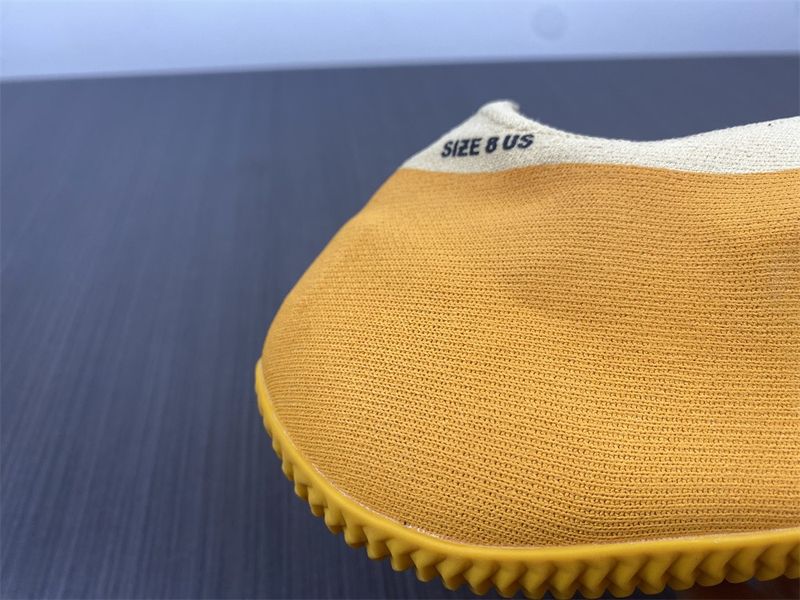 【Free Shipping】Yeezy Knit RNR Sulfur  GW5353