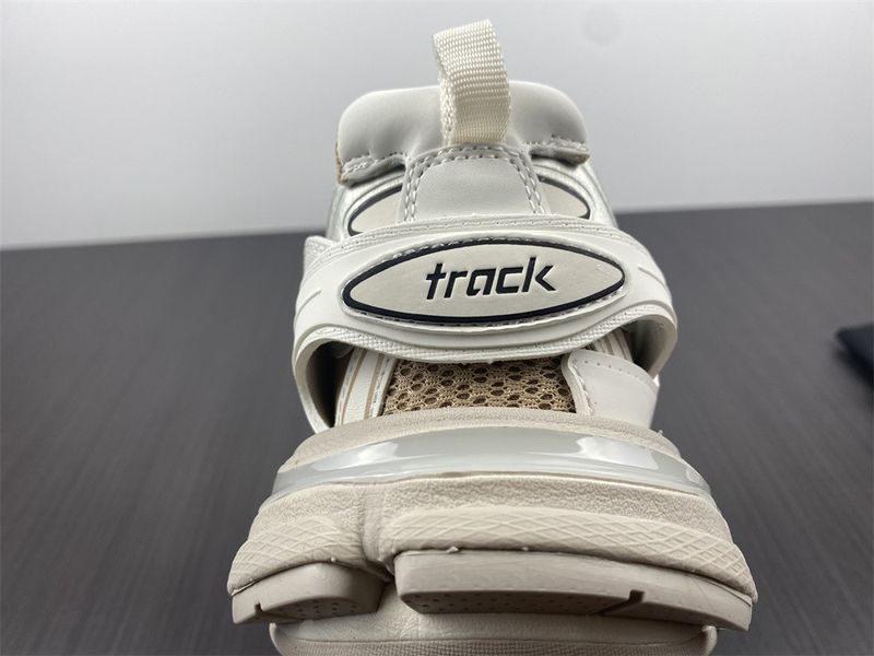 B*alenciaga Track Clear Sole 542023W3AC49062