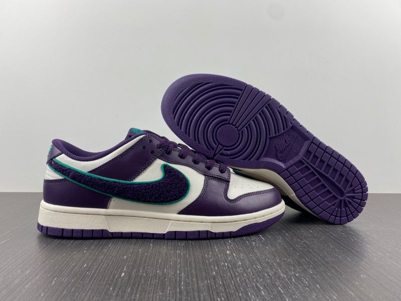 Dunk Low Chenille Swoosh DQ7683-100