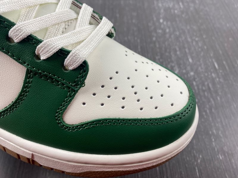 Dunk Low Gorge Green FB7160-161
