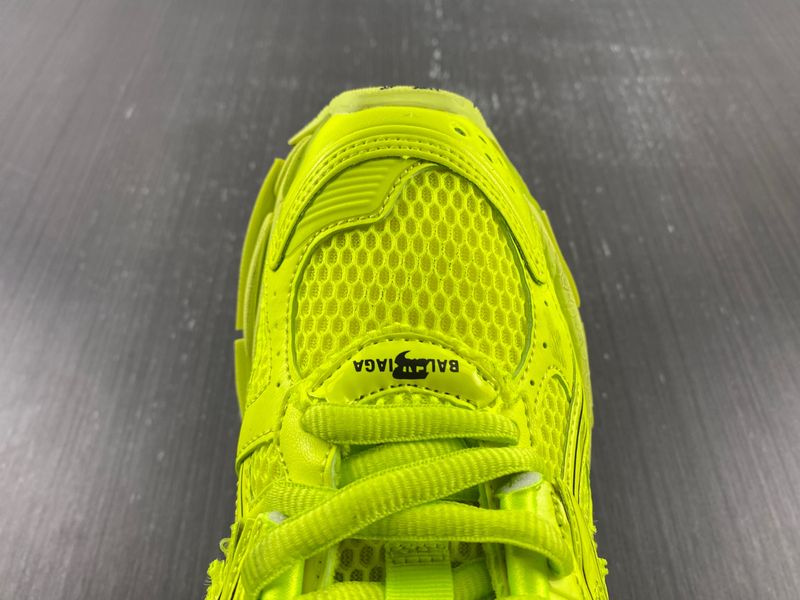 B*alenciaga runner AM221225-9