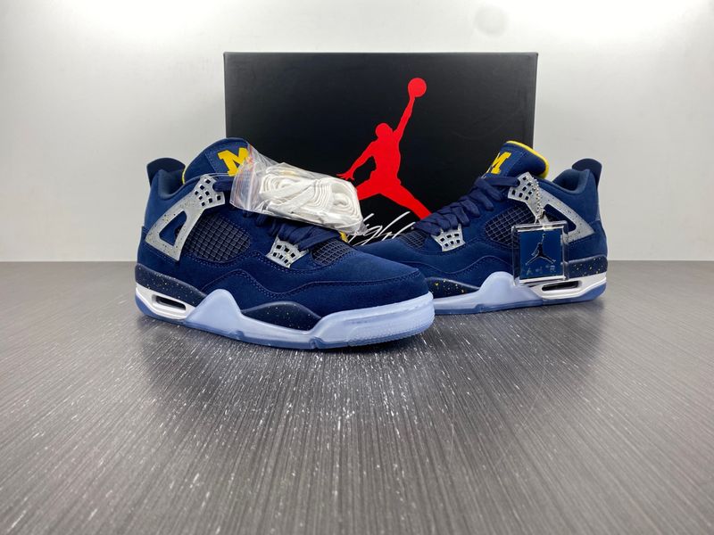 Air Jordan 4 Retro Michigan (PE)  AJ4-1036660