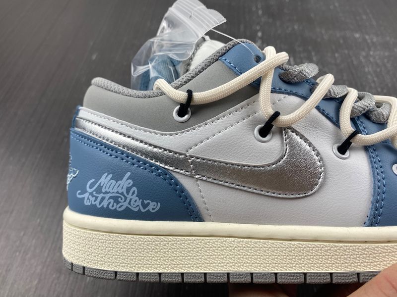 Air Jordan 1 Retro Low Customized 553558-053