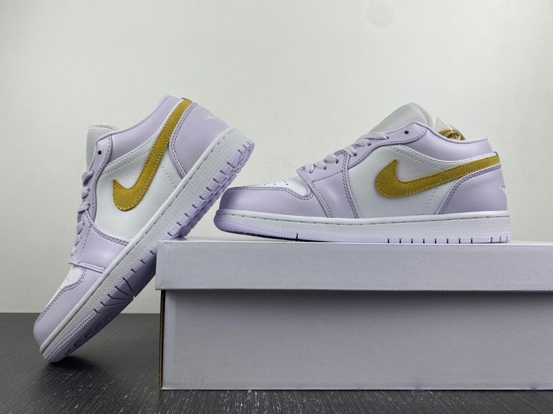 Air Jordan 1 Low Barely Grape  DC0774-501