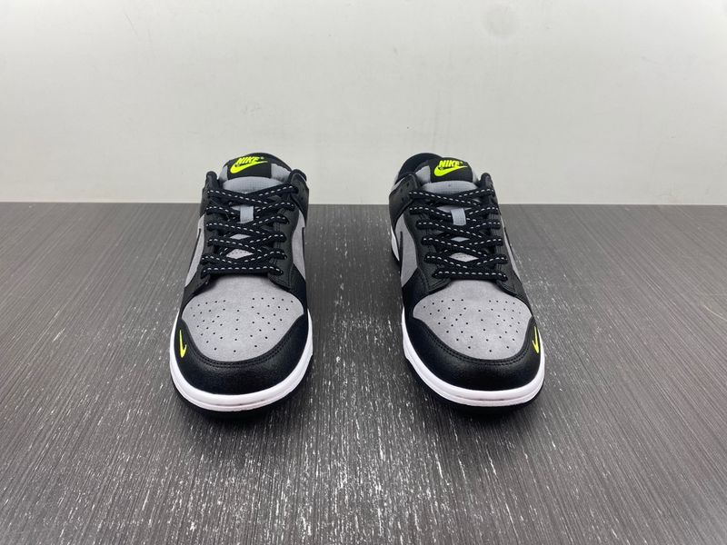 Dunk Low Black Grey Green Strike FQ2205-001