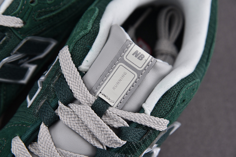 New Balance 1906R Nightwatch Green  M1906RX
