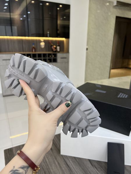 P*rada Top Sneakers Low CL 20230825-42