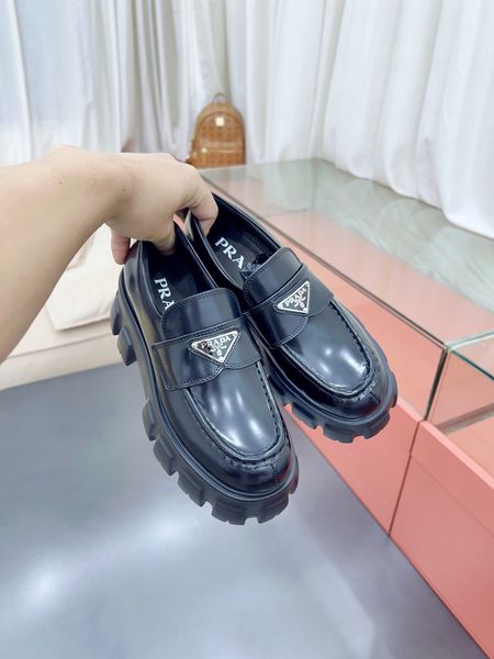 P*rada Top Loafer CL 23030831-26