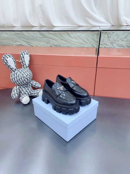 P*rada Top Loafer CL 23030831-26
