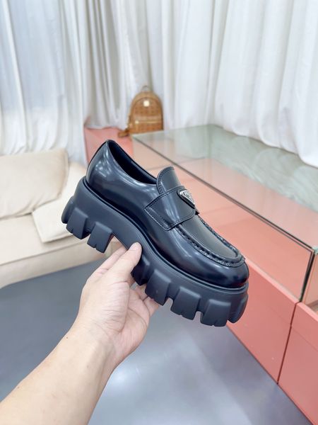 P*rada Top Loafer CL 23030831-26