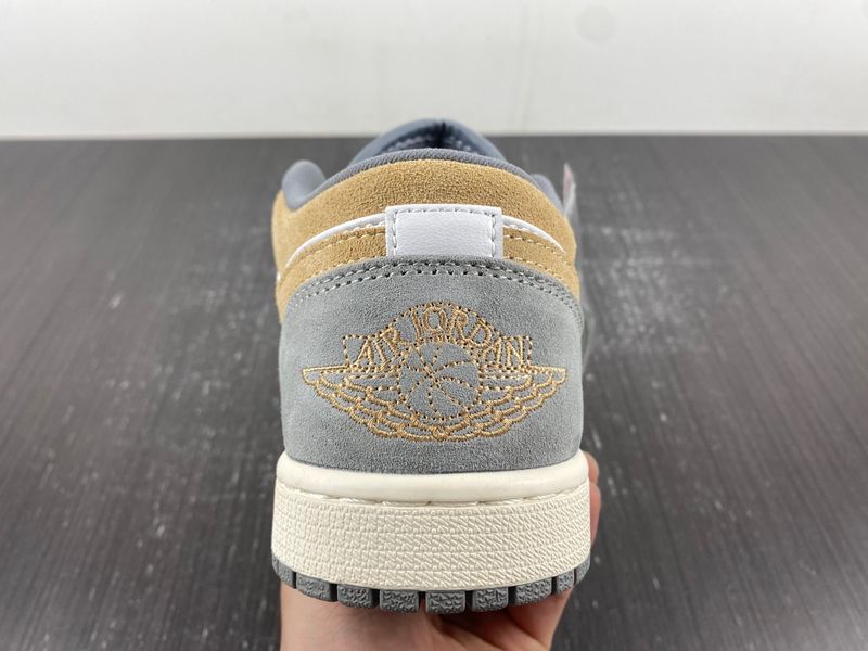 Air Jordan 1 Low DC0774-189