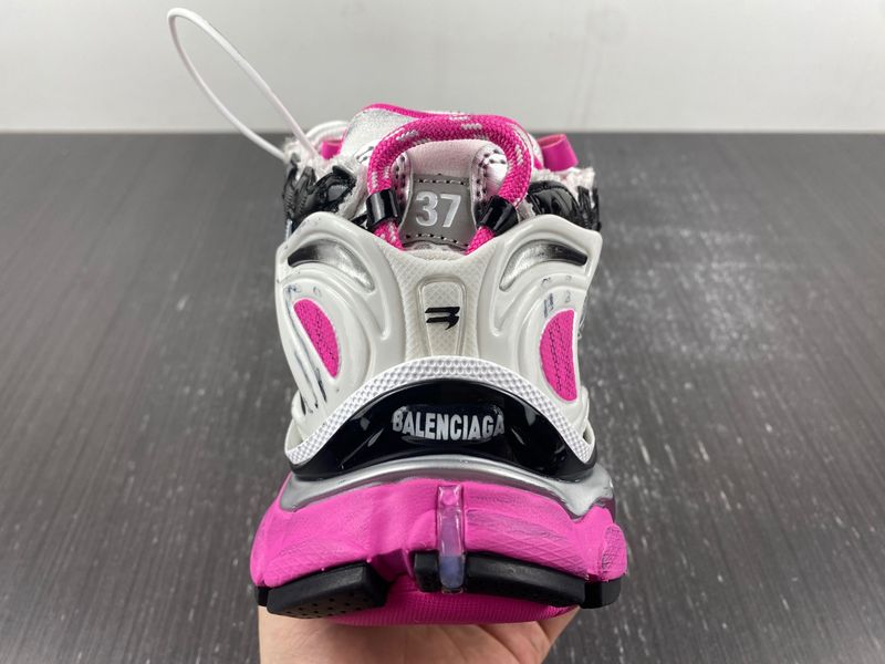 B*alenciaga runner AM 20230905-3