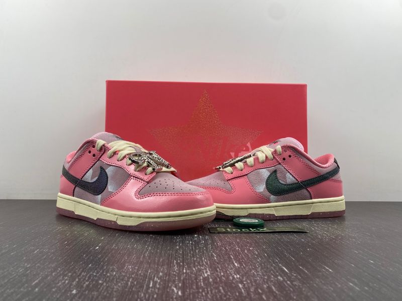 Dunk Low LX Barbie  FN8927-621