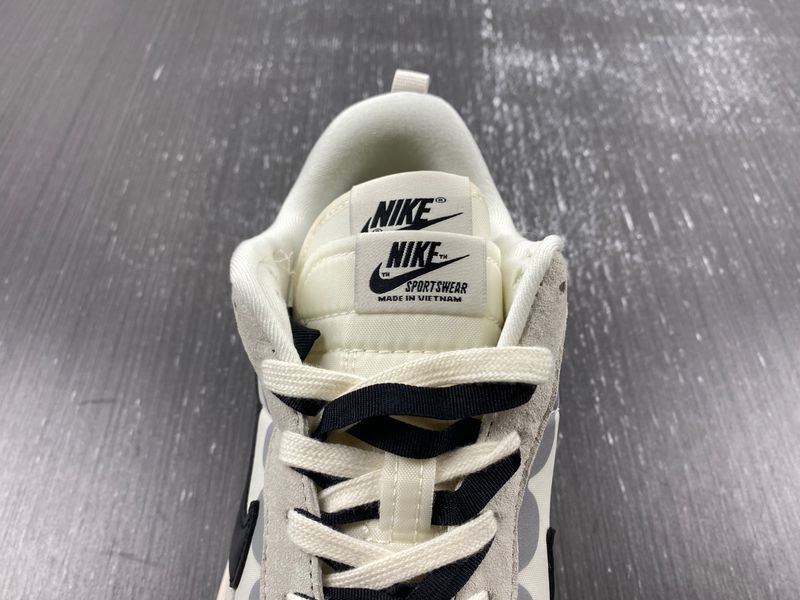 VaporWaffle Tour Grey sacai DD1875-101