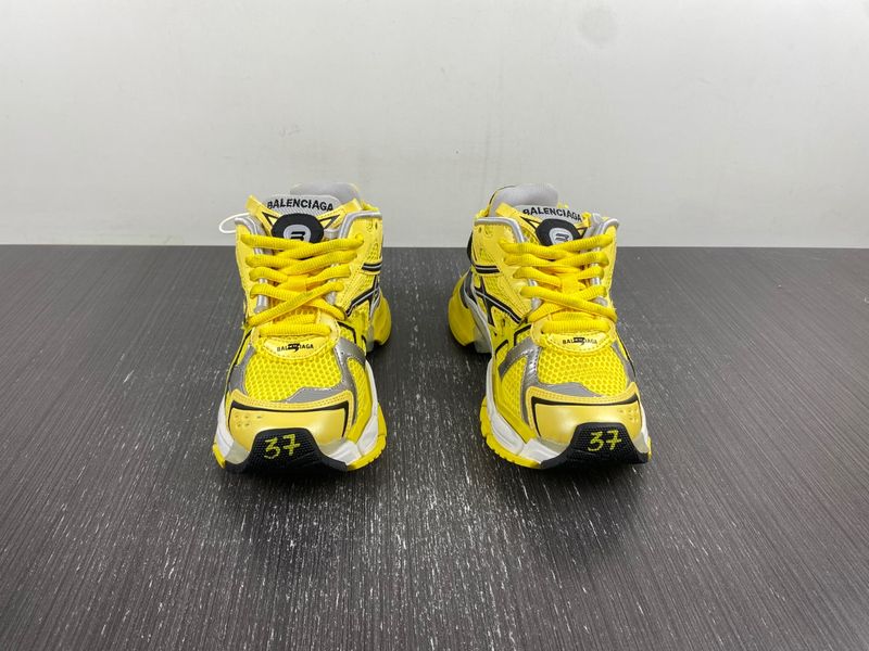 B*alenciaga runner AM 20231019-11