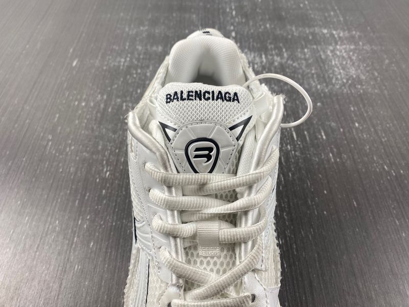 B*alenciaga runner AM 20231219-13