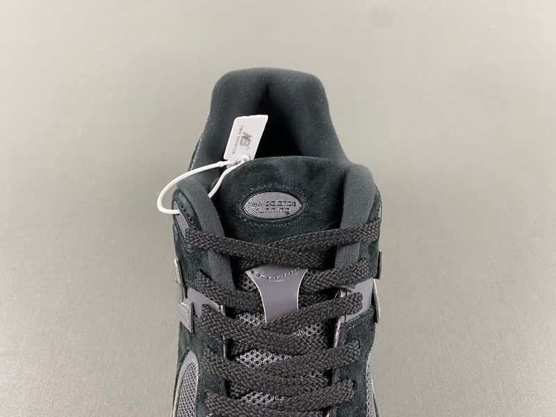New Balance 2002R Black Dark Grey M2002RBL