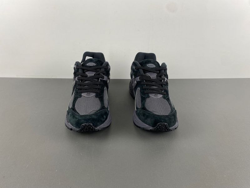 New Balance 2002R Black Dark Grey M2002RBL