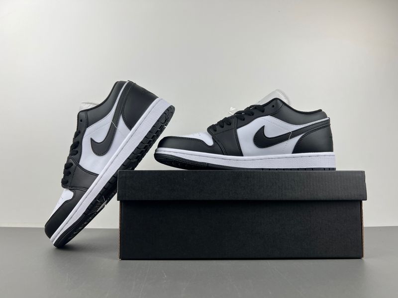 Air Jordan 1 Retro Low Panda 5553558-131