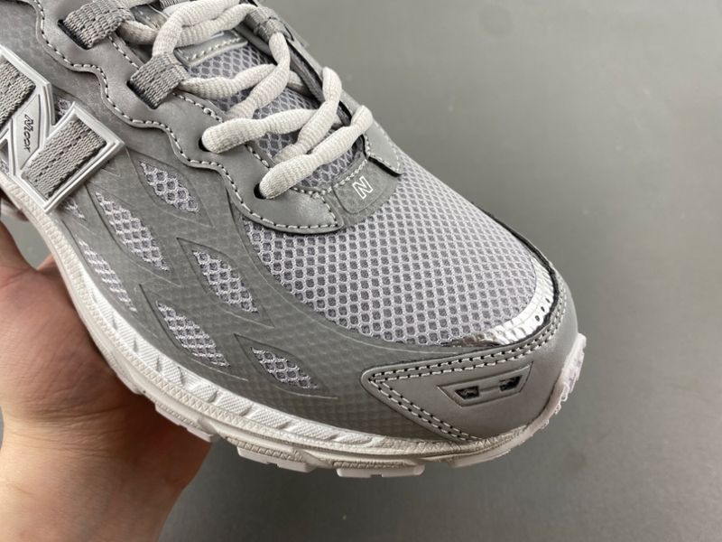 New Balance 1906W Silver Metallic  U1906WFE