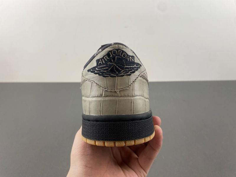 Air Jordan 1 L*V