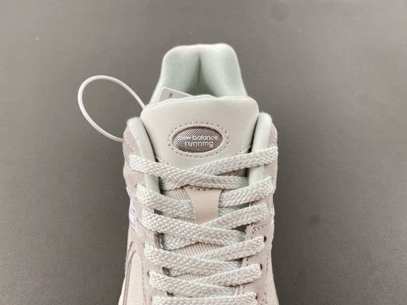 New Balance 2002R Reflection Sepia M2002REC