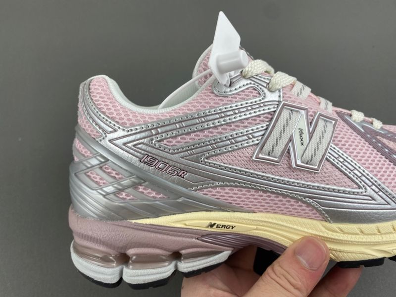 New Balance 1906R Rose Sugar Silver U1906RNF
