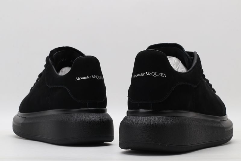 A*exander M*queen Sneaker