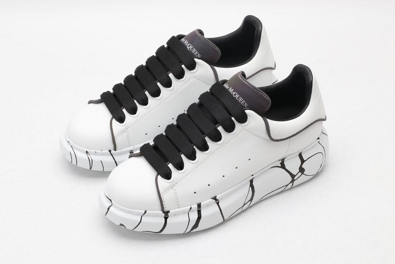 A*exander M*queen Sneaker
