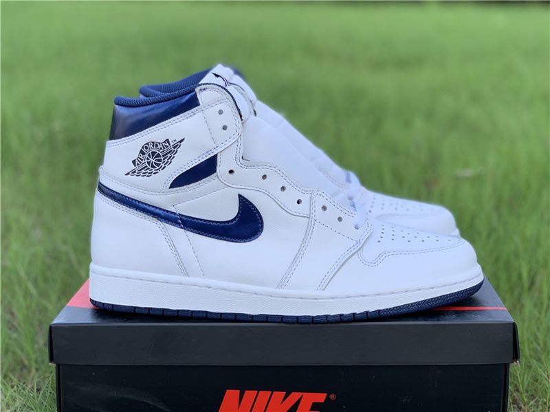 Air Jordan 1 Retro Metallic Navy  555088-106