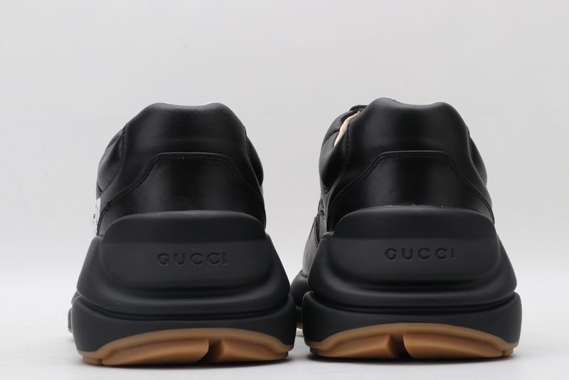 G*cci Sneaker