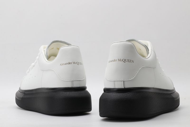 A*exander M*queen Sneaker