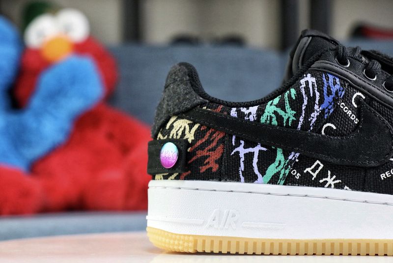 Travis Scott x Nike Air Force 1 Cactus Jack