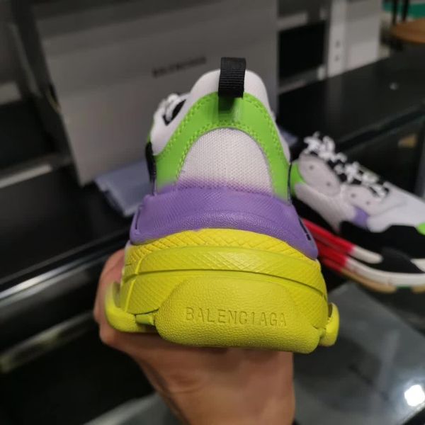 B*lenciaga