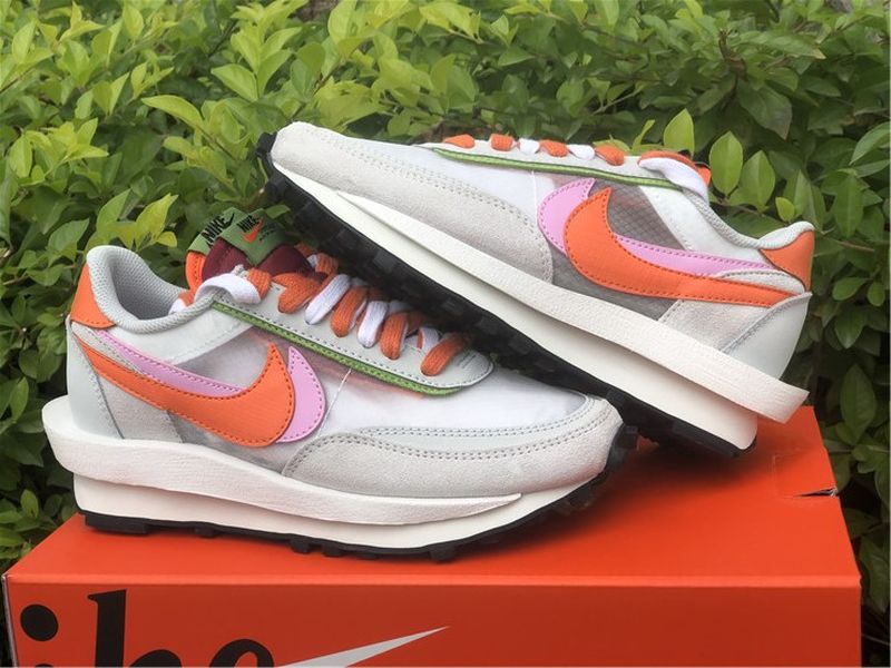 Women Sacai x Nike