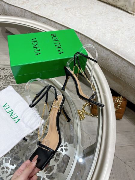 Women B*ottega Top Sandals