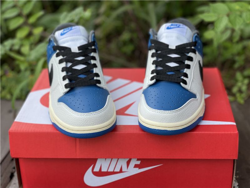 Nike SB Dunk Low DH0957 105