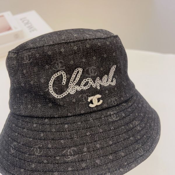 C*hanel  Hats Top XX230420-1