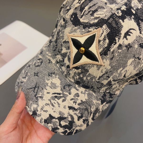 L*ouis V*uitton  Hats Top XX230421-2