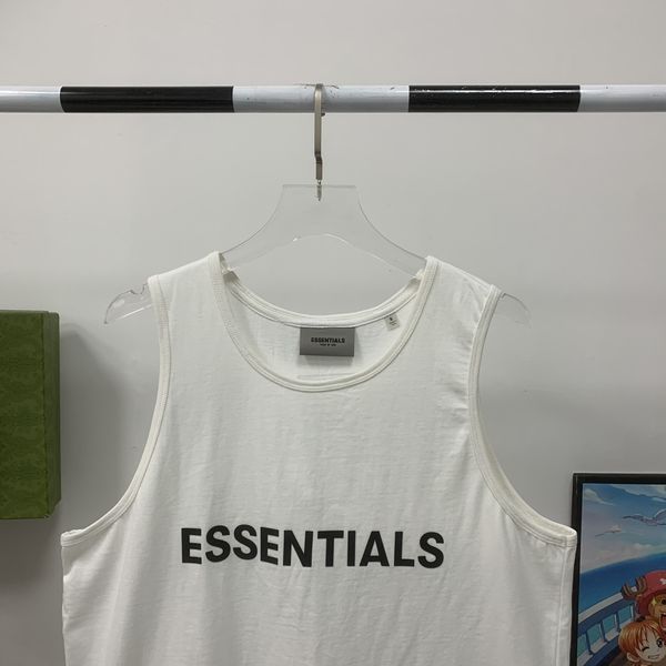 E*ssentials Vest Top Quality WM 20230626-55