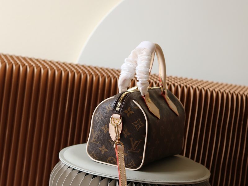 L*ouis V*uitton  Handbag Top Quality HT 20231016-27 20.5 x 13.5 x 12