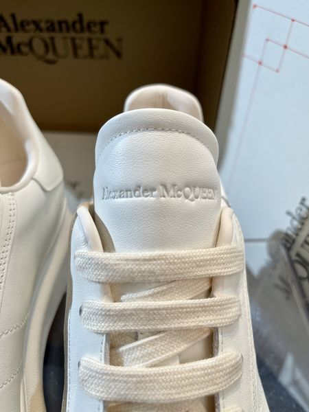 A*lexander M*cqueen Top Sneaker Low RR 20240815-15
