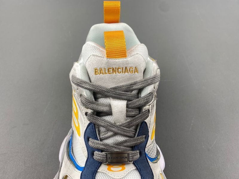 B*alenciaga Cargo AM 20241020-6