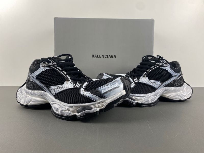 B*alenciaga 3XL AM 20241103-1