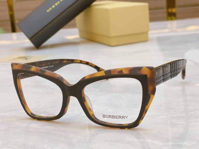 B*urberry  Glasses Top XX 20250113-60