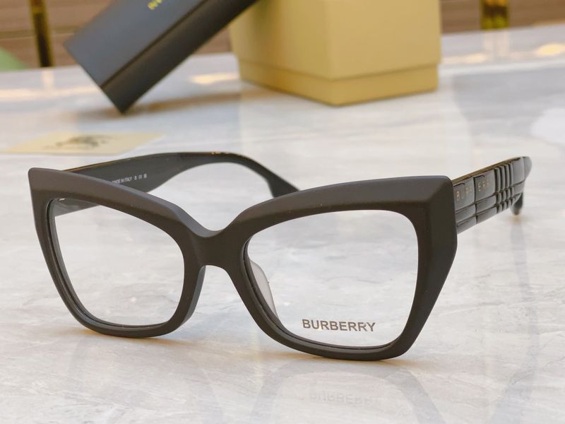 B*urberry  Glasses Top XX 20250113-60