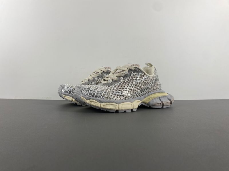 B*alenciaga Sneaker Low AM20250410-11