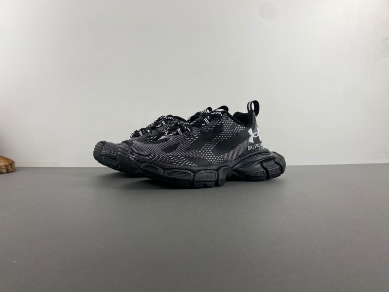 B*alenciaga Sneaker Low AM20250410-15