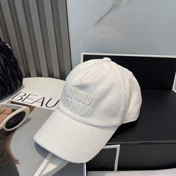M*iuMiu  Hats Top XX20250411-11