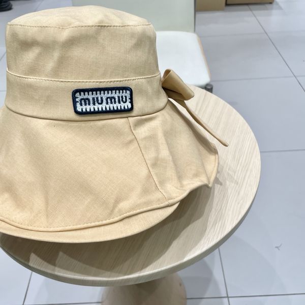 M*iuMiu  Hats Top XX20250411-17